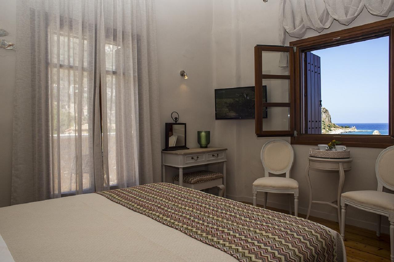 Limeni Inn Boutique Hotel Adults Only 12Plus Ngoại thất bức ảnh